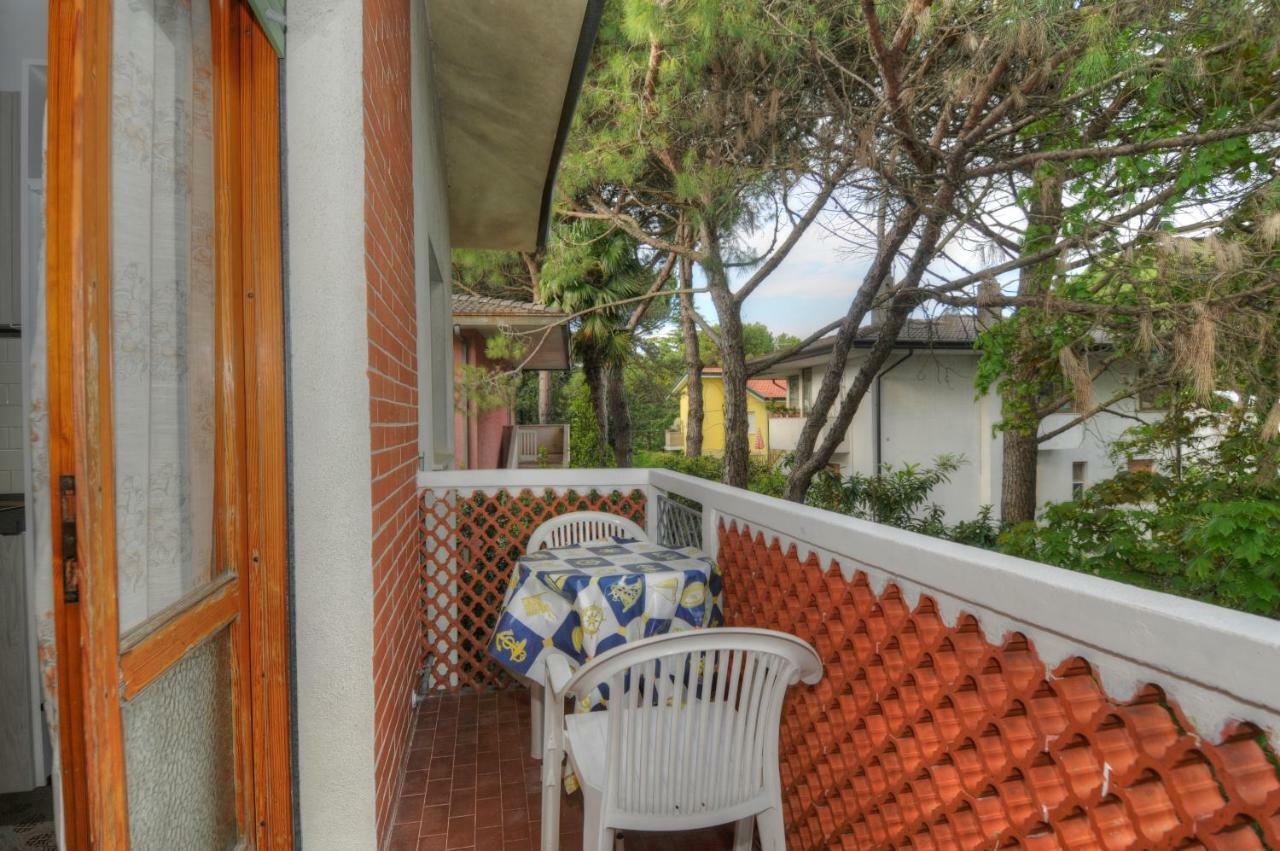Residence Villa Laura Lignano Sabbiadoro Exteriör bild